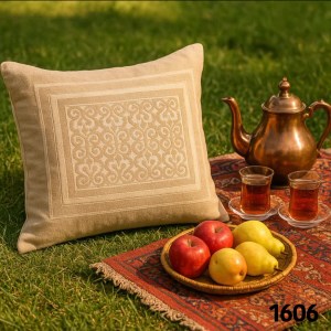 روبالشتی شانل قاب دار دورو کرم طلایی (مروارید)